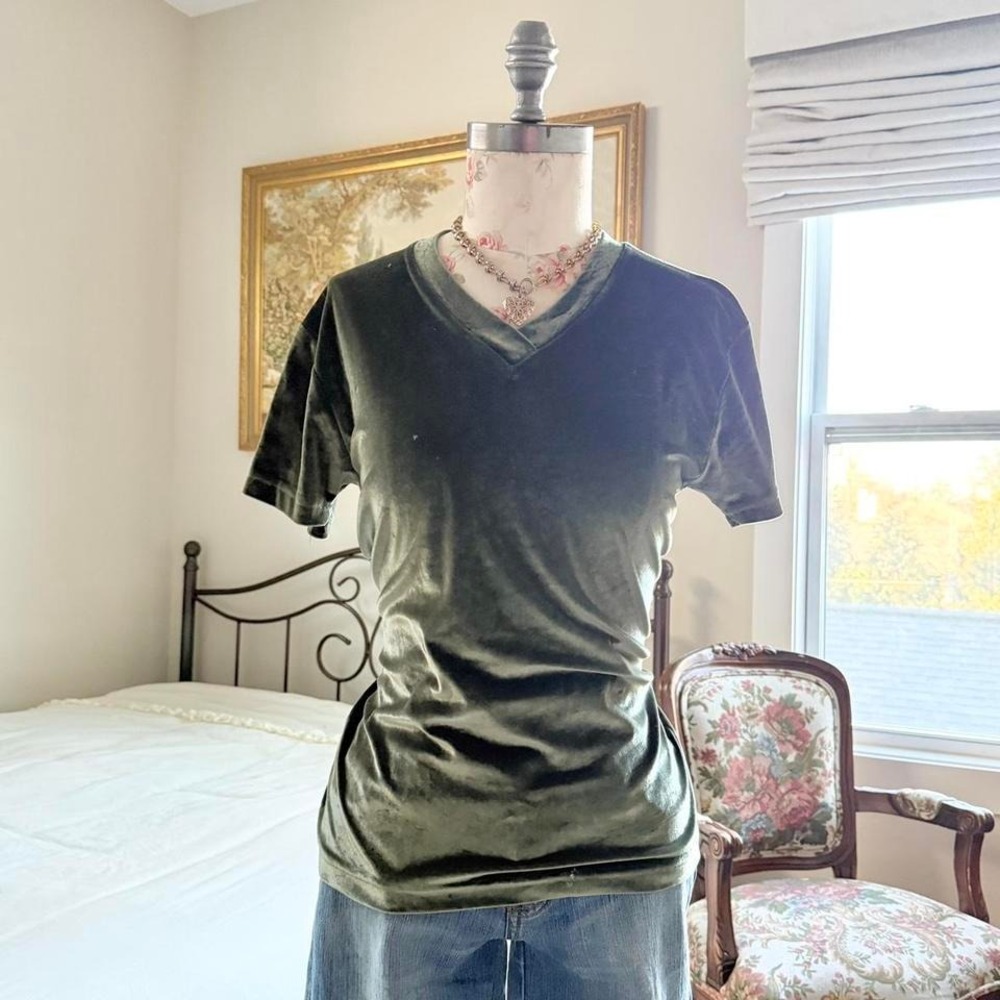 90s dark olive‎ velvet v neck short sleeve top Road Rags size medium